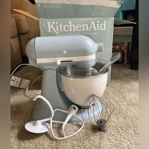 Kitchenaid 100th Anniversary Mixer in Misty Blue 5 qt tilt head.